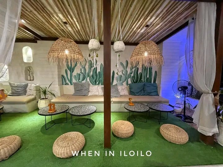 CoMa Seaside Cafe Bistro